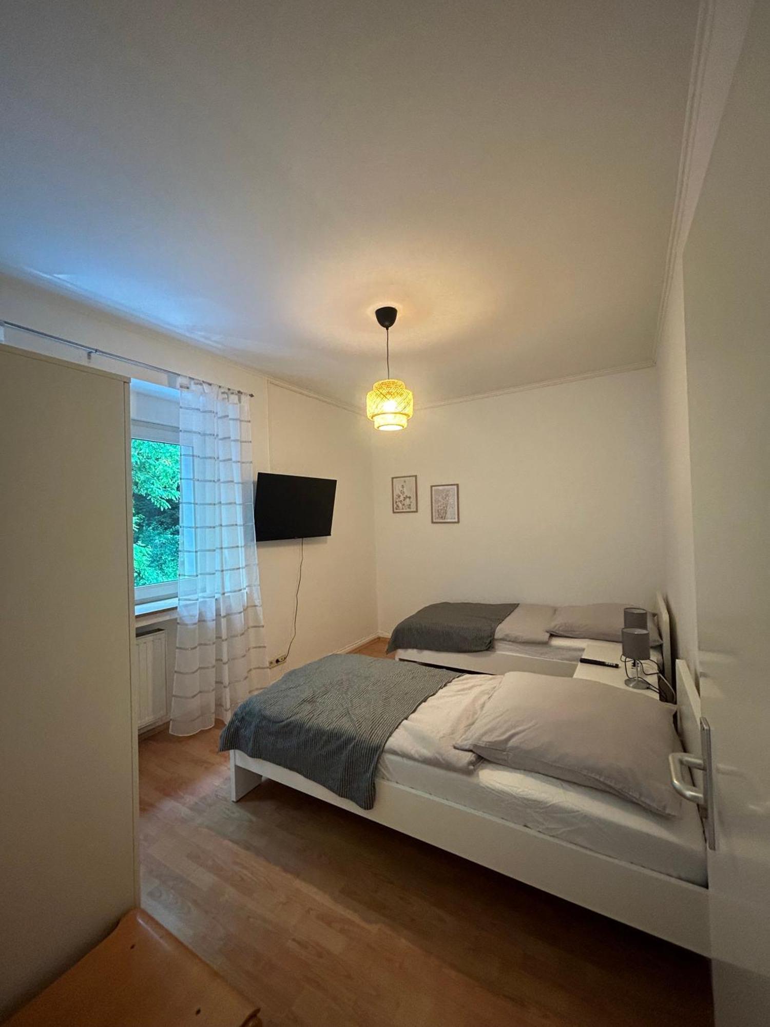 Gemuetliche Ferienwohnung - Voll Ausgestattet, Zentral Aber Ruhig ! วุปปาทัล ภายนอก รูปภาพ